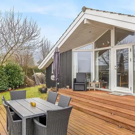 Gro - 250m From The Sea By Interhome *