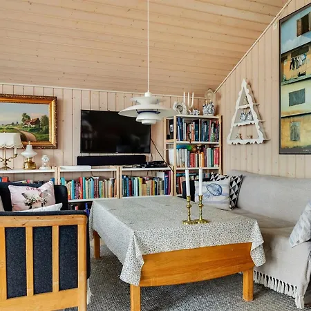 Vakantiehuis Gro - 250m From The Sea By Interhome